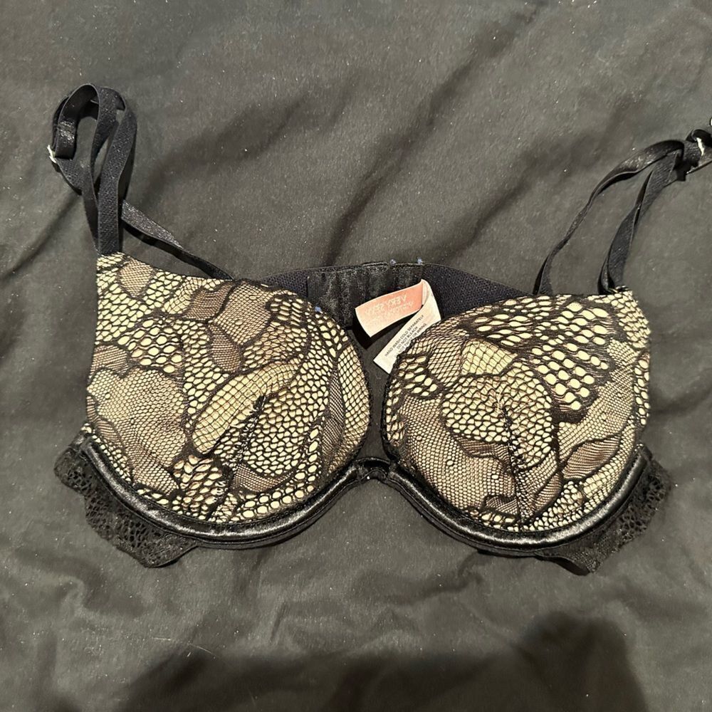 Black and cream lace bra 32A push up bra